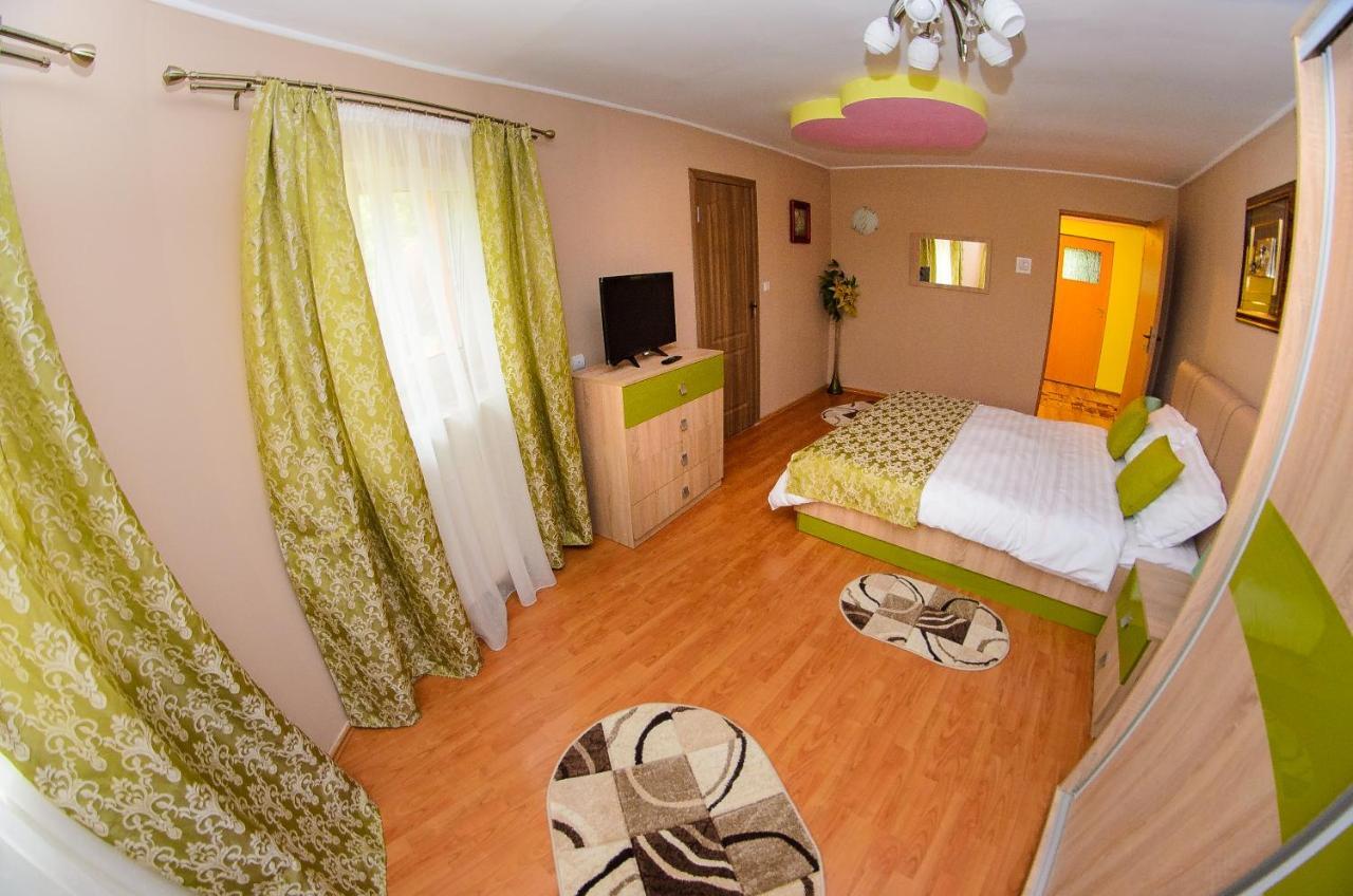 Casa Liana Oradea Exterior foto