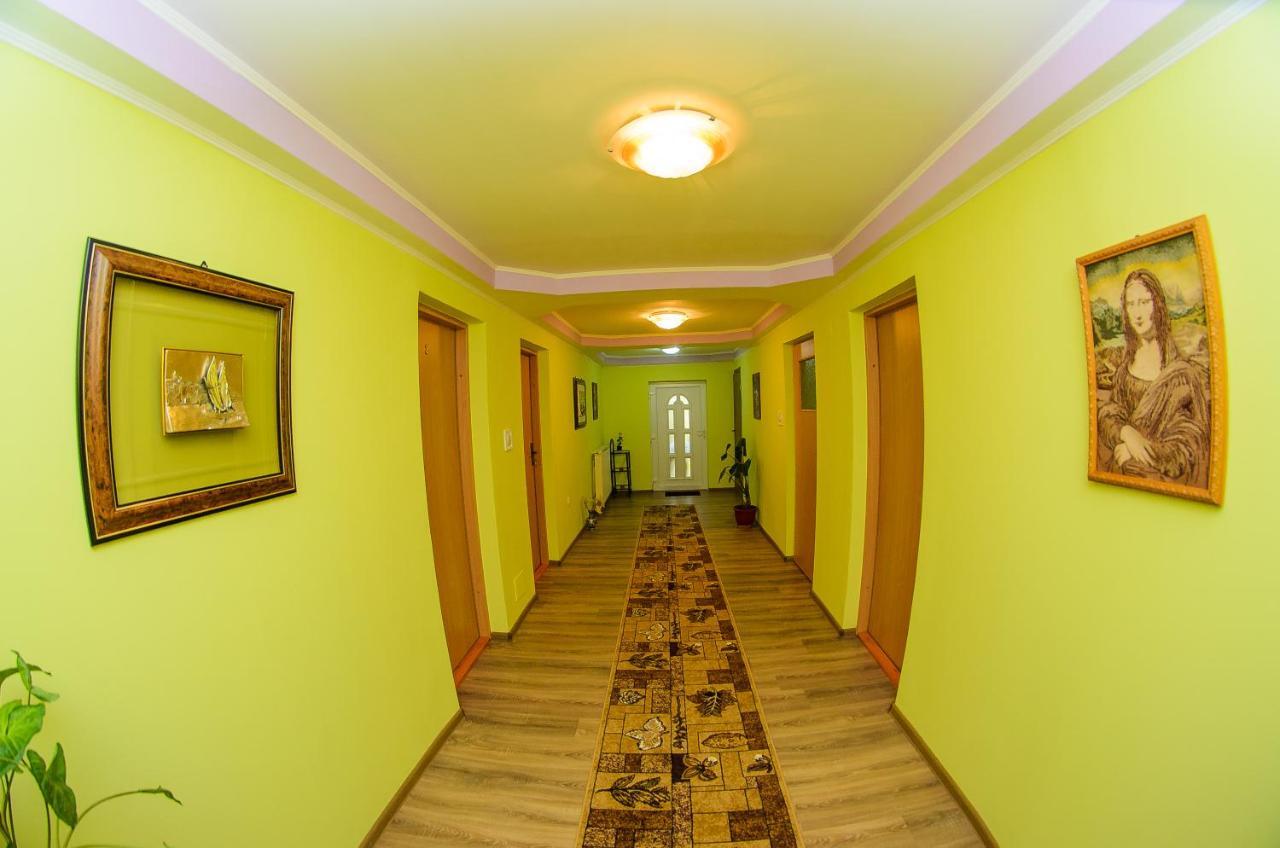 Casa Liana Oradea Exterior foto